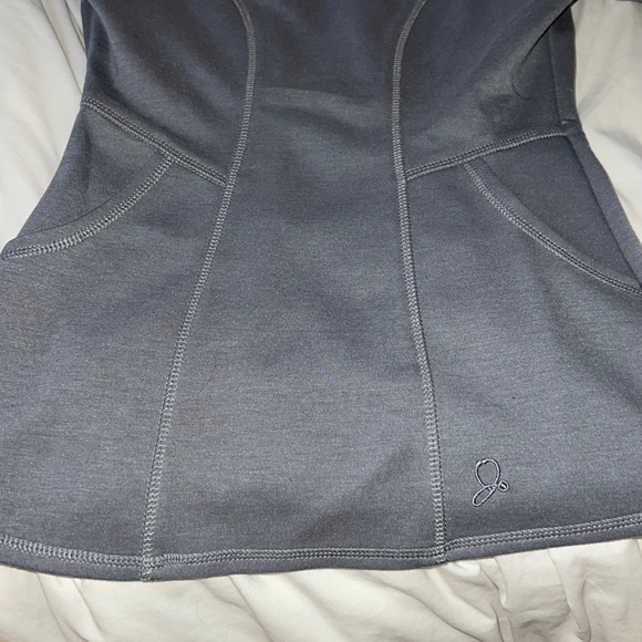 Jannuu Grey Scrubs - Picture 7 of 7